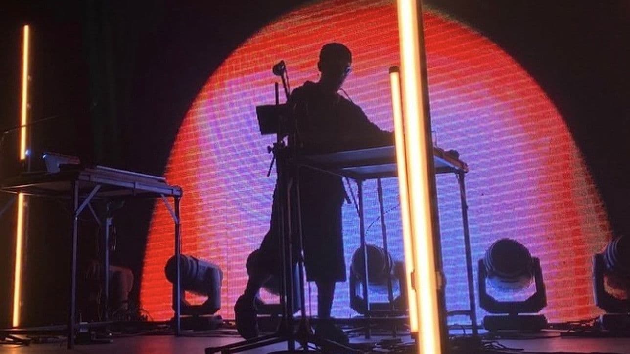 Nsqk presenta: ROY EN VIVO 2023