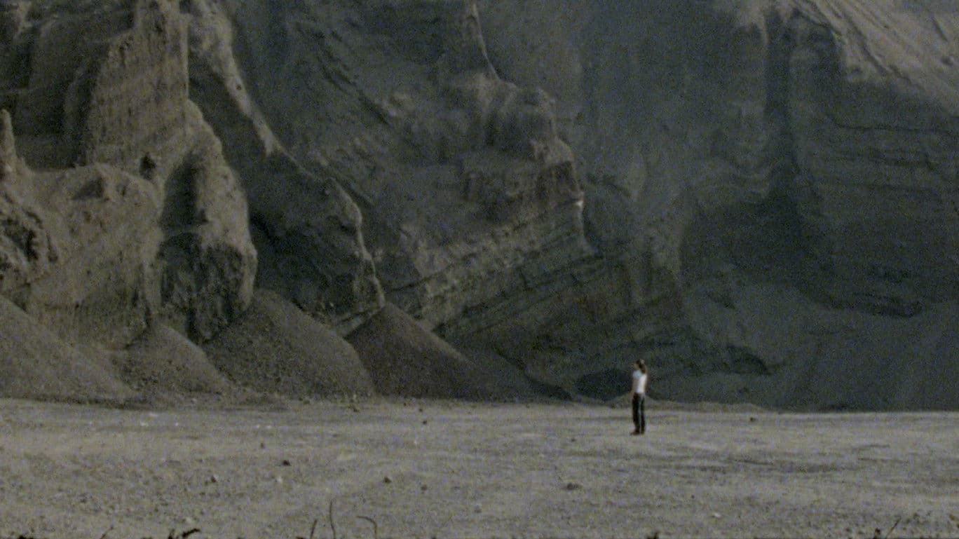 Atados los años engullen la tierra